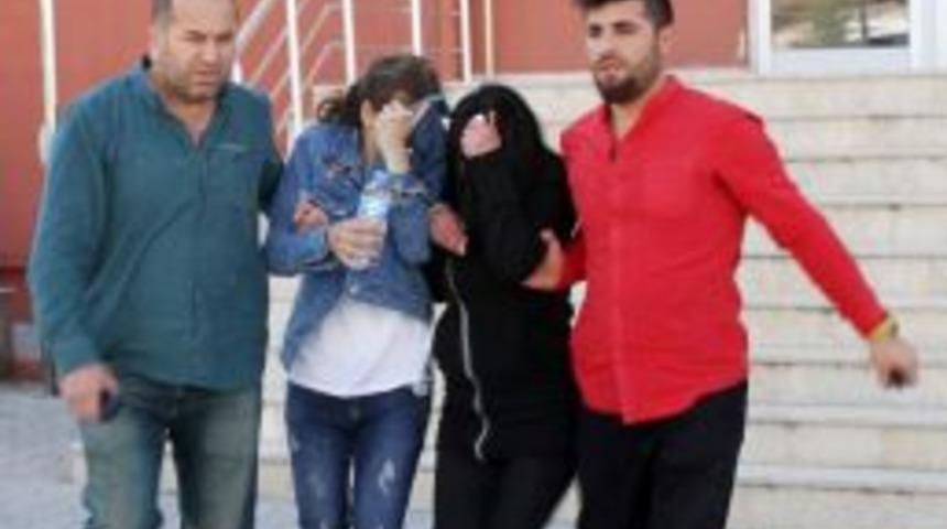 Tişört Çalan İki Genç Kız Tutuklandı