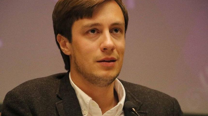 Kb&uuml;&rsquo;de, İngiliz Gazeteci Gazze&rsquo;de Yaşananları Paylaştı