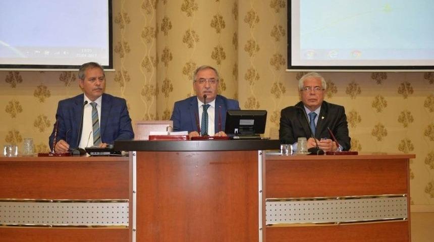 K&uuml;tahya Valisi Ahmet H. Nayir: Etkin Ve S&uuml;ratli Olmalıyız