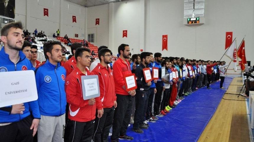 Milli G&uuml;reş&ccedil;i Adına Spor Salonu A&ccedil;ıldı