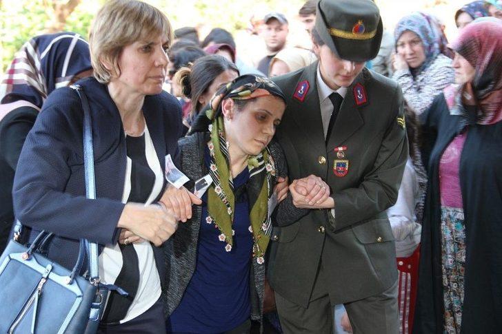 Manisalı Şehidi Binler Uğurladı G1