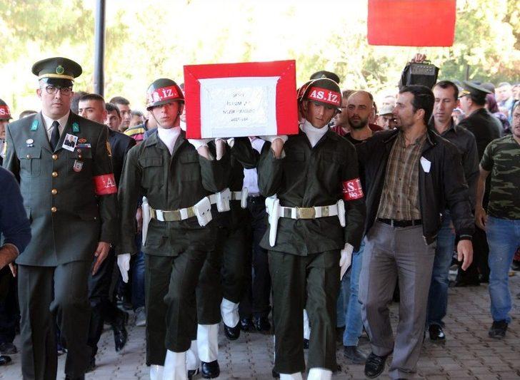 Manisalı Şehidi Binler Uğurladı G2