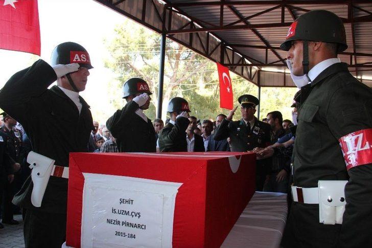 Manisalı Şehidi Binler Uğurladı G3