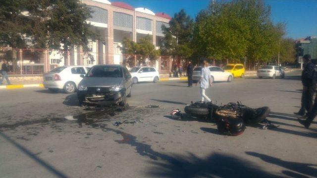 Balıkesir’de Motosiklet Kazası: 2 Yaralı