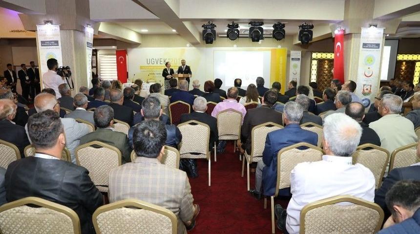 Uluslararası Gap Entegre Vekt&ouml;r M&uuml;cadelesi Kongresi Başladı