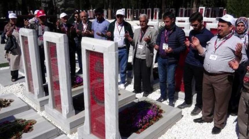 Elazığlı Şehit Yakınları, Gelibolu'da Şehitlikleri Gezdi