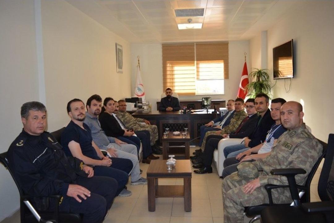 T&uuml;men Komutanı Hastaları Ziyaret Etti