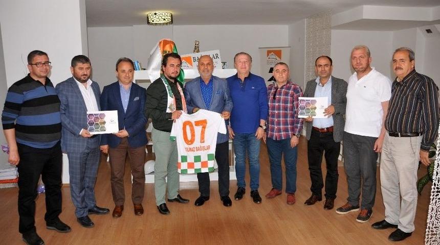 Aytemiz Alanyaspor&rsquo;a Daire Hediye Etti