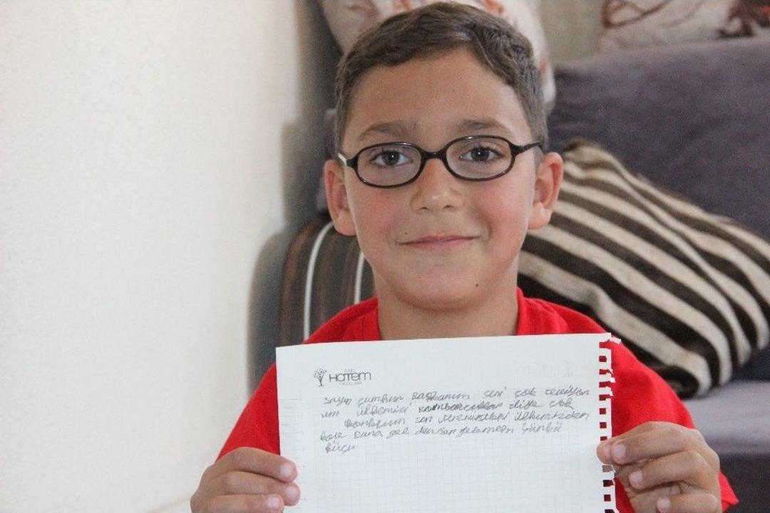 K&uuml;&ccedil;&uuml;k Furkan&rsquo;dan Cumhurbaşkanı Erdoğan&rsquo;a 15 Temmuz Mektubu