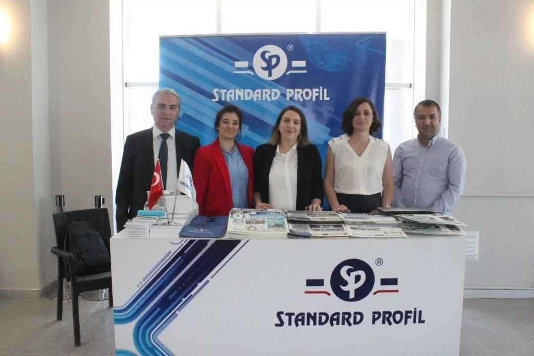 Standard Profil D&uuml;zce &Uuml;niversitesi &Ouml;ğrencileriyle Buluştu