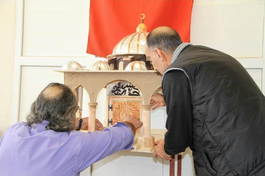 Pişmanlıklarını Sanatla Hafifletmeye &Ccedil;alışıyorlar