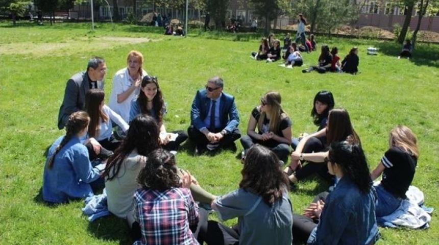 Lisede Bahar Şenliği