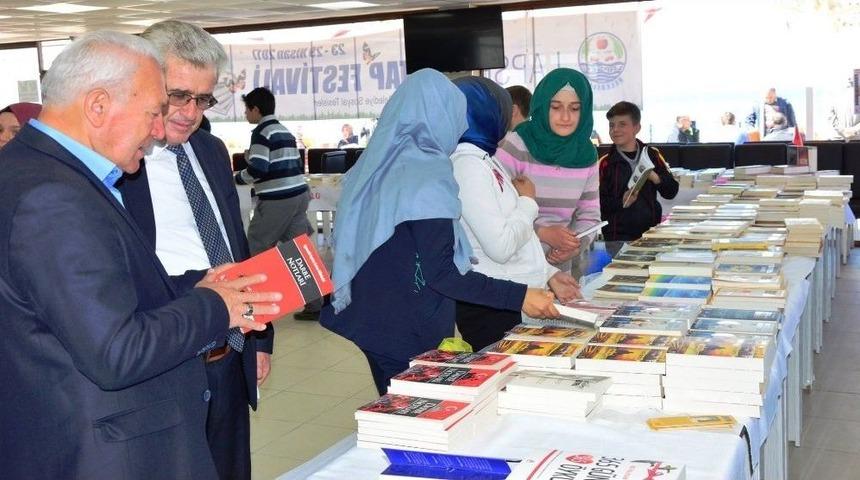 Lapseki&rsquo;de 23-29 Nisan Kitap Festivali Etkinlikleri