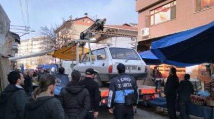 Zabıtadan Pazar Yerine Ara&ccedil; Bırakmayın Uyarısı