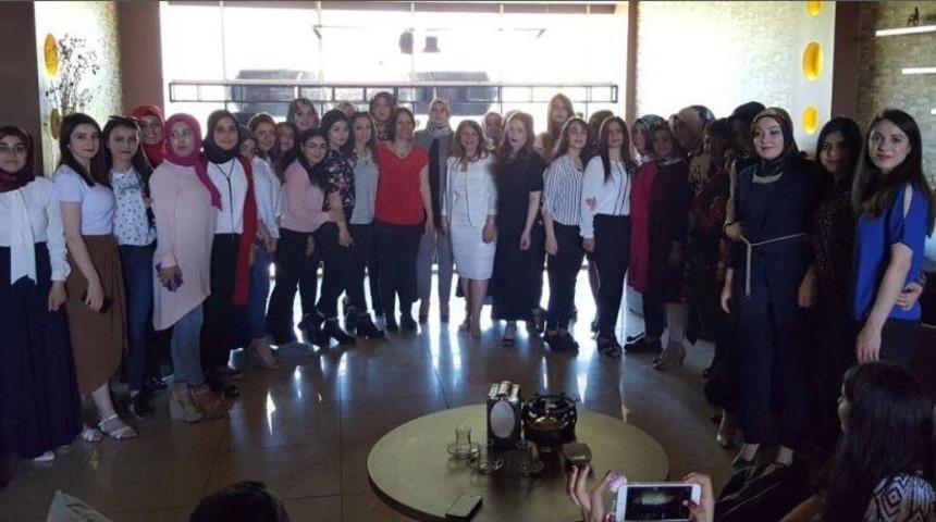 Elazığ&rsquo;da Ebelik Haftası Kutlandı