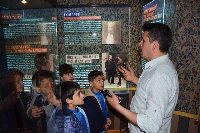 Genç Sporcular Bozüyük Şehir Müzesi’ni Ziyaret Etti