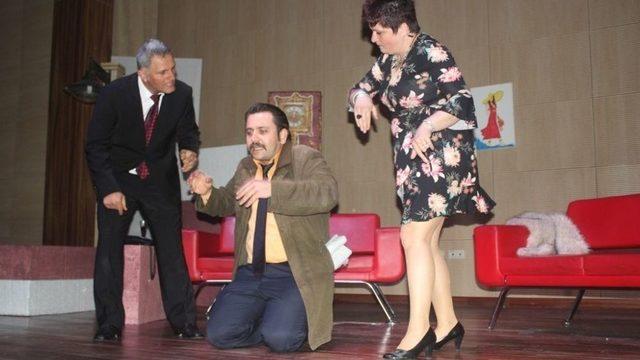 Aü’de “her Hırsız Haydut Değildir” Oyunu