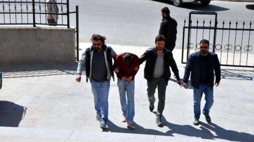14 Yaşında Cinayetten Tutuklandı