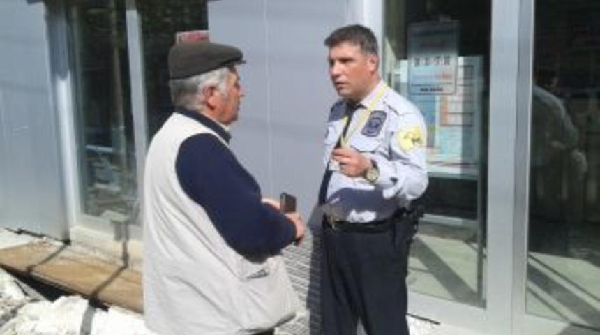 Dolandırıcıların Oyununu Ptt&rsquo;nin G&uuml;venlik G&ouml;revlisi Bozdu