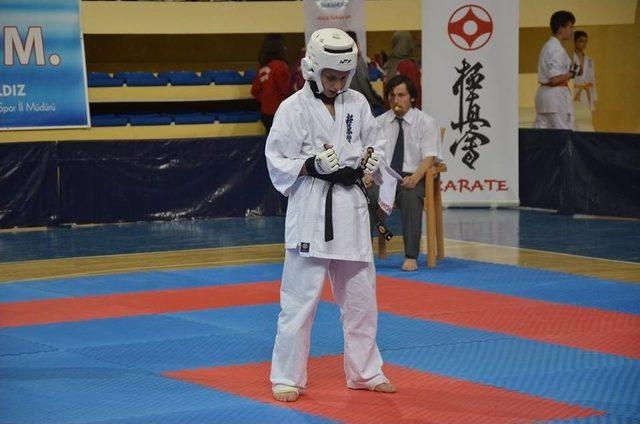 İller Arası Kyokushin Karate Turnuvası Sona Erdi