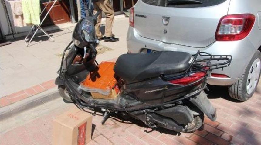 Ceza Kesilince, Hem Polisin Hem Kendi Motosikletini Yakmak Istedi