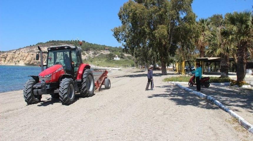 Fo&ccedil;a&rsquo;da Plajlar Yaza Hazırlanıyor