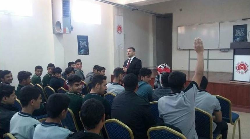 Viranşehir Kaymakam &Ccedil;imşit Kariyer G&uuml;nlerine Katıldı