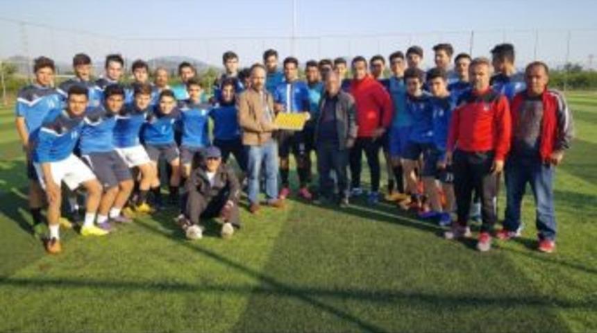 Ortaca&rsquo;nın Şampiyon Gen&ccedil;lerine Baklava Dopingi