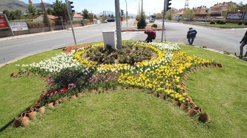 Develi&rsquo;de Peyzaj &Ccedil;alışmaları T&uuml;m Hızıyla Devam Ediyor