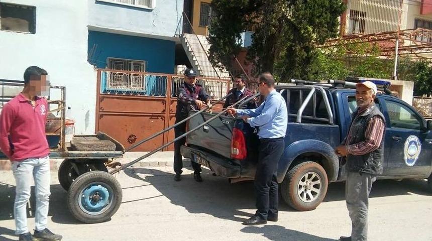 Mazgal Kapağı Hırsızları Su&ccedil;&uuml;st&uuml; Yakalandı