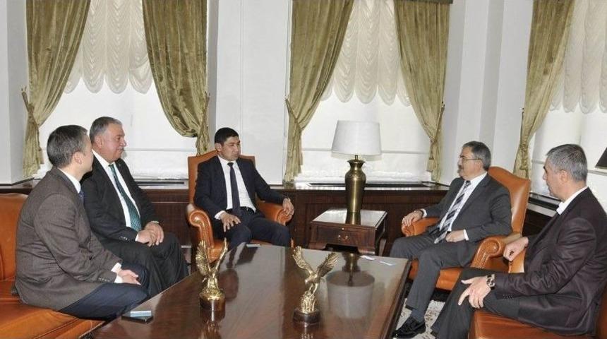 Kırgız Rekt&ouml;rden, Rekt&ouml;r Şahin&rsquo;e Ziyaret