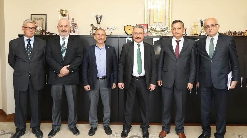 Er&uuml; Hastanelerine Hayırsever Desteği