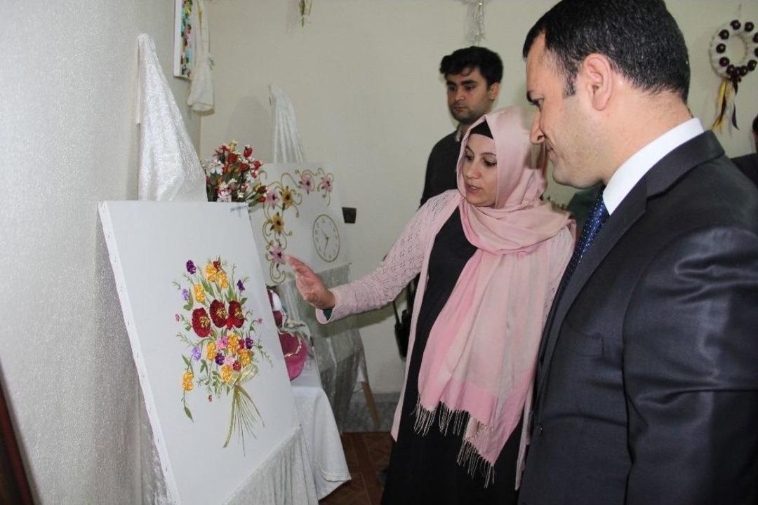 Şemdinli&rsquo;de El Sanatları Sergisi