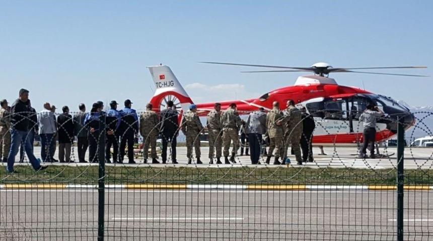 &Ccedil;atışmada Ağır Yaralanan Teğmen Helikopterle Erzurum&rsquo;a Getirildi