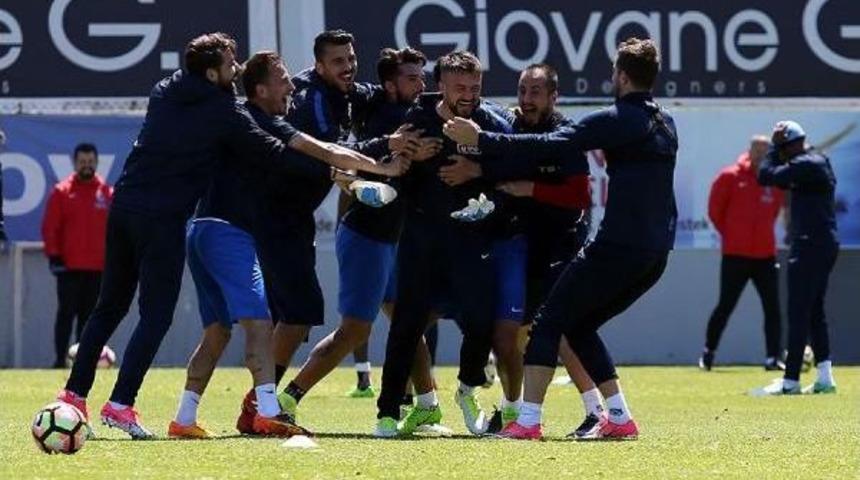 Trabzonspor, Gen&ccedil;lerbirliği Ma&ccedil;ının Hazırlıklarını S&uuml;rd&uuml;rd&uuml;