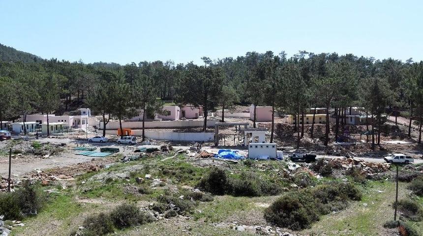 Bozyazı&rsquo;da Sahipsiz Hayvanlara Otel Konforunda Barınak