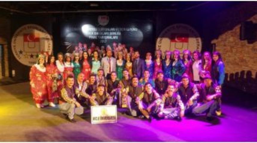 Dü Halk Oyunları Ekibi Türkiye Finaline Katılmaya Hak Kazandı