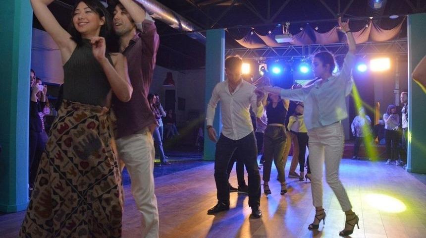 Alternatif Sahne&rsquo;de Latin Ateşi