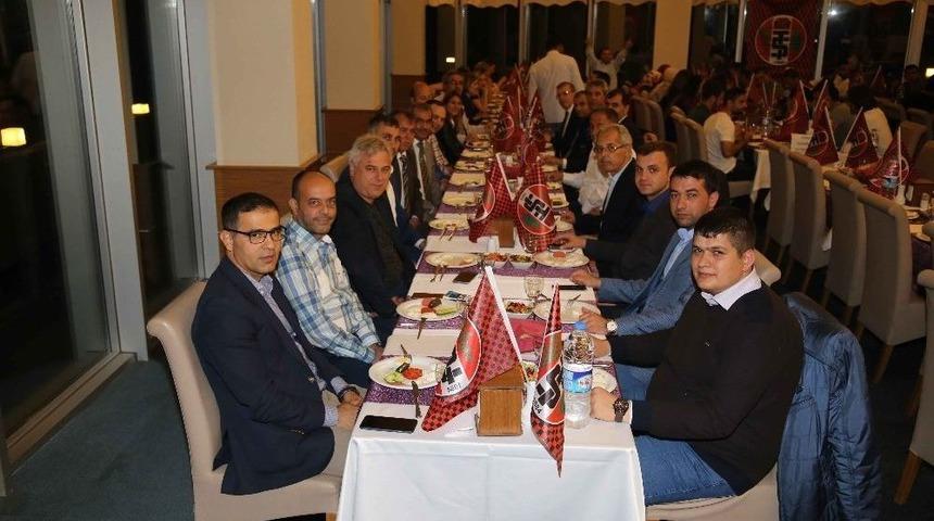 Turgutluspor Şampiyonluk Yemeğinde Coştu