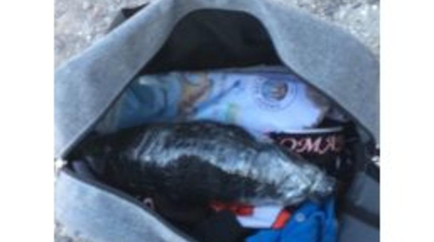 Yolcuların Valizinden 465 Gram Kubar Esrar &Ccedil;ıktı