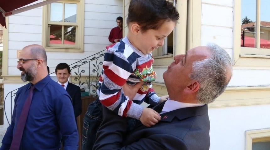 Minik Asan Alimova&rsquo;ya Başkan Remzi Aydın&rsquo;dan Yardım Eli