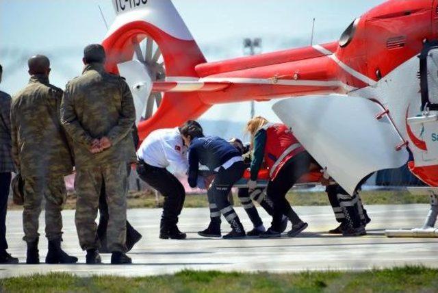 Erzurum'un Şenkaya'da Pkk Ile Çatışma: 2 Asker Yaralı