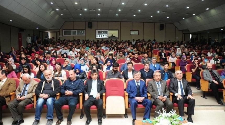 Yy&uuml;&rsquo;de "başarı Bedel İster" Konferansı