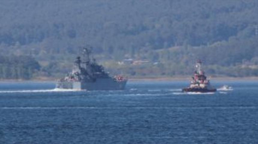 Rus Savaş Gemisi &Ccedil;anakkale Boğazından Ge&ccedil;ti