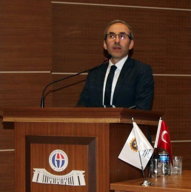 Prof. Dr. Kırbaşoğlu’ndan Öğrencilere “islam Dünyasına Açılın” Tavsiyesi