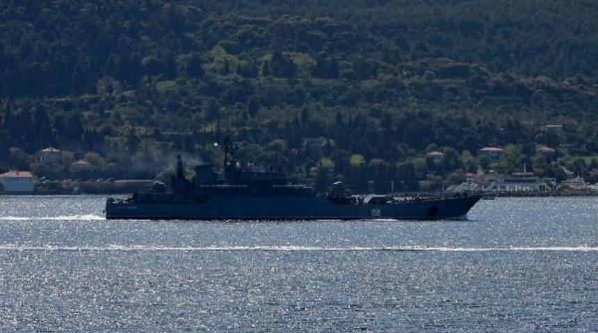 &Ccedil;anakkale Boğazı'ndan Rus Savaş Gemisi Ge&ccedil;ti