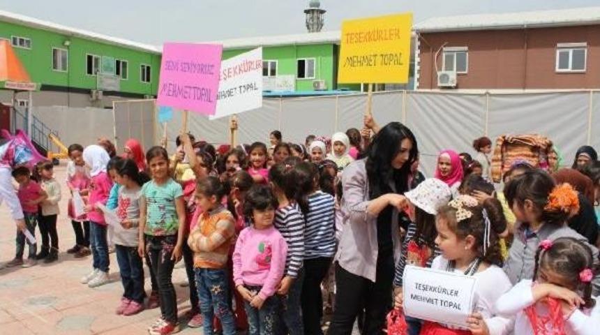 Mehmet Topal, Suriyeli &Ccedil;ocuklar I&ccedil;in Spor Tesisi Yaptırdı