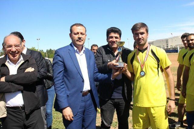 Harran Üniversitesinde 25.yıl Futbol Turnuvası Sona Erdi