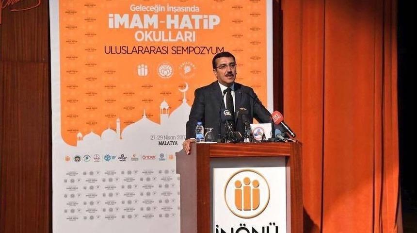 G&uuml;mr&uuml;k Ve Ticaret Bakanı B&uuml;lent T&uuml;fenkci: