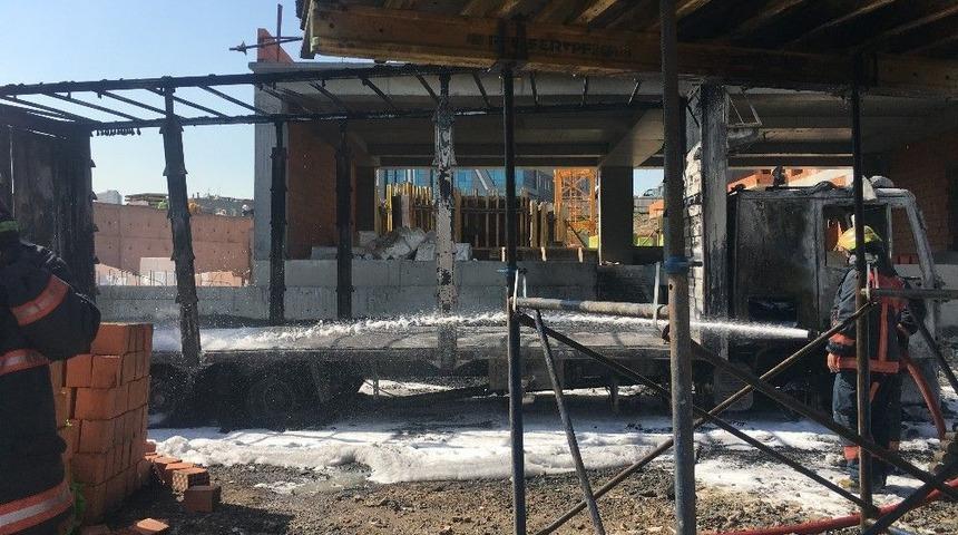 &rsquo;yanar Mı Yanmaz Mı&rsquo; Şakası Strafor Dolu Kamyonu K&uuml;l Etti